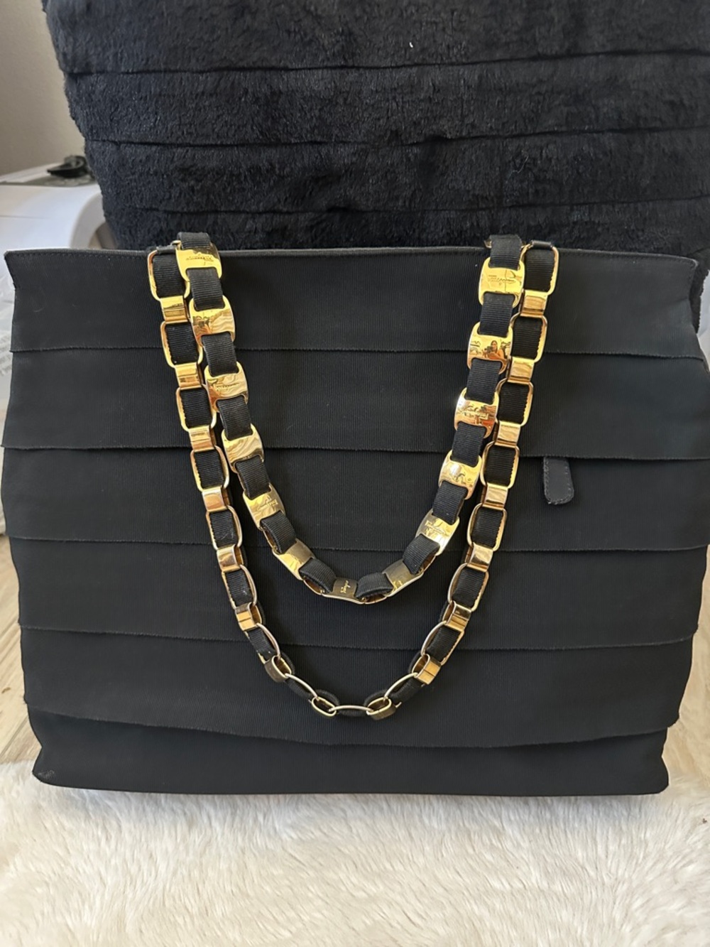 Authentic Black FERRAGAMO Chain-Detail Shoulder Bag